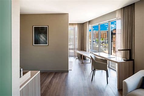 AC Hotel by Marriott Boston Cleveland Circle