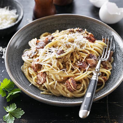 Esitellä 75 imagen krämig pasta carbonara recept abzlocal fi