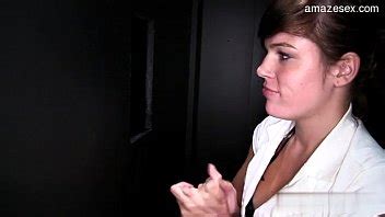 Linda Tragando Y Chupando En El Gloryhole XVIDEOS