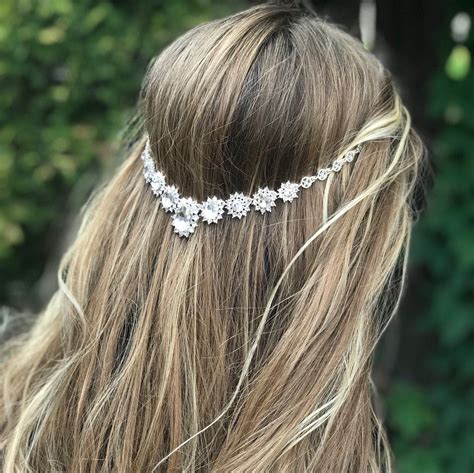 Prom Hairstyles With Accessories - Fade Haircut Styles