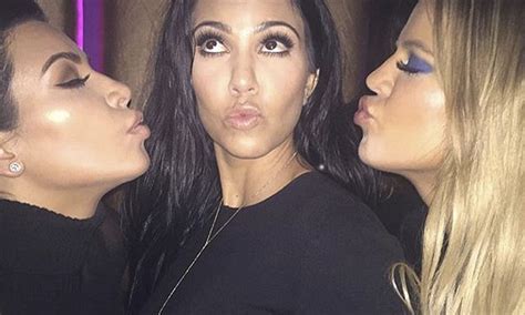 Khloe Kardashian Gets Candid About Kim And Kourtney S Bikini Lines Daily Mail Online