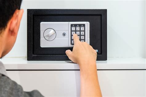 Tresor im Haus verstecken – aber wo? - Bauhaus Tipps