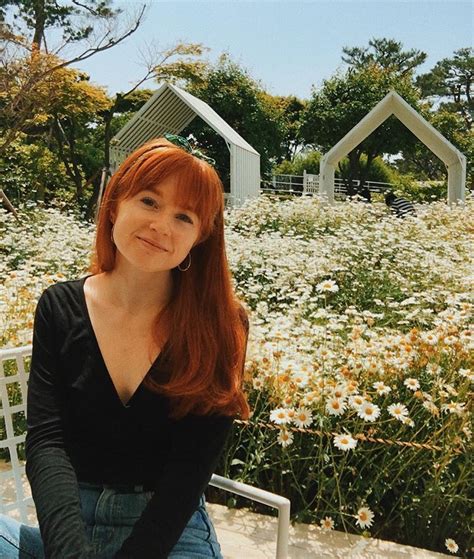 Hot Sexy Cari Cakes Bikini Pics