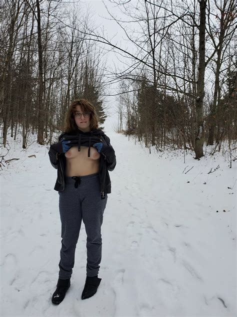 Flash From The Forest Nudes FlashingGirls NUDE PICS ORG