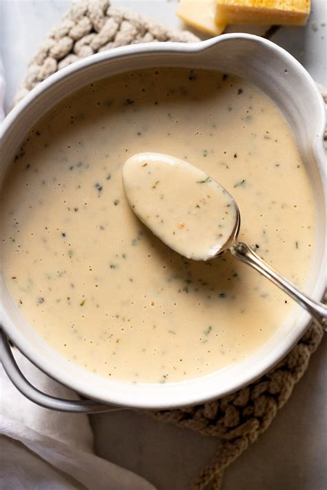 Irresistibly Creamy 10-Minute Garlic Parmesan Sauce