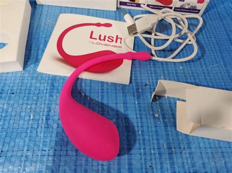 値下げ 即決 upbk LOVENSE Lush 新品 箱汚れブルートゥース搭載 遠隔操作可能なハイパワーバイブ スマホ操作 超強力弾丸