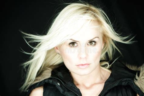 Belle Fille Blonde Image Stock Image Du Manque Joyeux