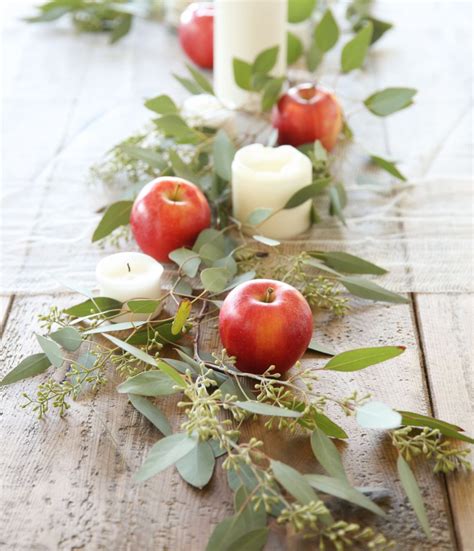 herbst tischdeko im natur   puristische tafel zum erntedankfest