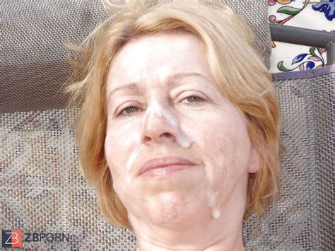 Crazy Housewives Home Alone ZB Porn