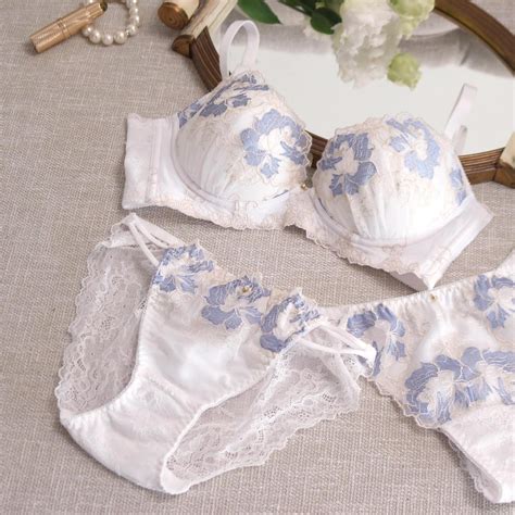 fran de lingerie ノンワイヤーブラ セット ブラジャー ショーツ レディース 下着 小胸 脇肉 盛れる 楽ちん フランデランジェリー fi052p235a スタイルアップ