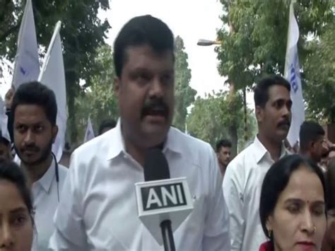 Delhi United Nurses Association Holds Protest March Over Minimum Wages