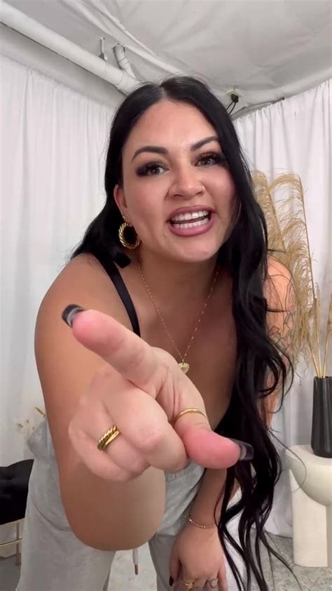 Im A Plus Size Babe With A Belly Trolls Tell Me To Go To Jail For Showing It Off And Hate