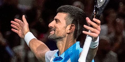 Djokovic kämpft sich ins Paris Finale dort wartet Dimitrow Tennis