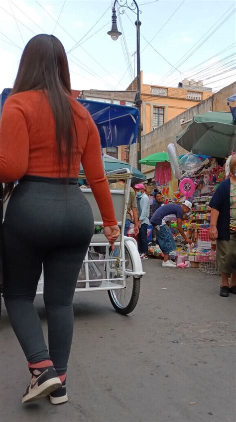 Joven Milf En Leggins Con Tremendas Tetas Y Culo Spandex Leggings Yoga Pants Forum