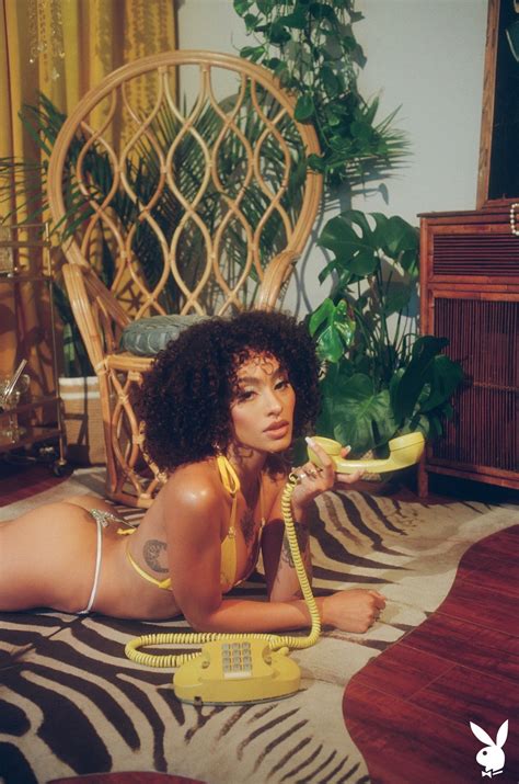 Sunni Model TheFappening Nude Fortune Teller Photos The Fappening