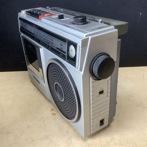 Sanyo M L Radio Cassette Recorder Vintage Portable Radio See