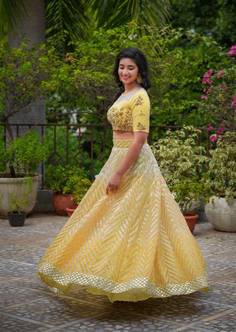 Ivory Yellow Ombré Zigzag Lehanga Set Vastrasuka