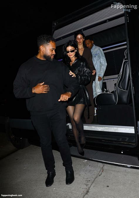 Kylie Jenner Kyliejenner 2 Kyliejenner Nude OnlyFans Leaks The Fappening Photo 8422181