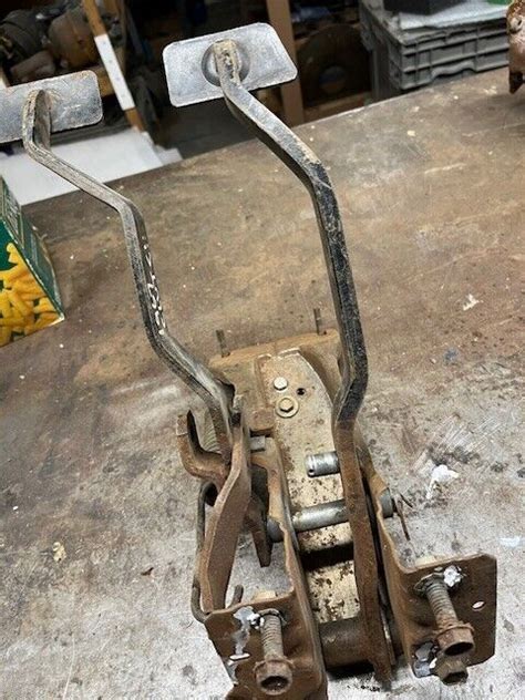 1967 1968 Ford Mustang Disc Brake 4 Speed Clutch And Brake Pedals Ebay