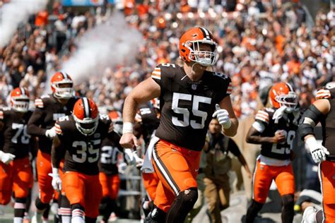 Green Sex Toys Thrown On Field At 2 NFL Games After Incidents At WNBA Matchups