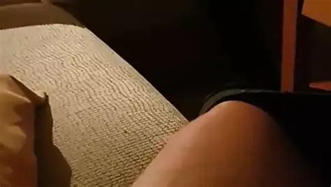 Selbstgedrehter Milf Cuckold Ehemann Filmt Gro En Schwanz Im Schlafzimmer Xhamster