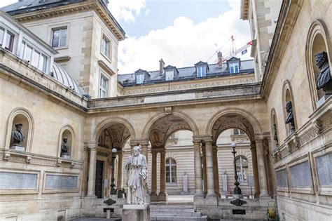 Premium Photo | The sorbonne or university of paris in paris france