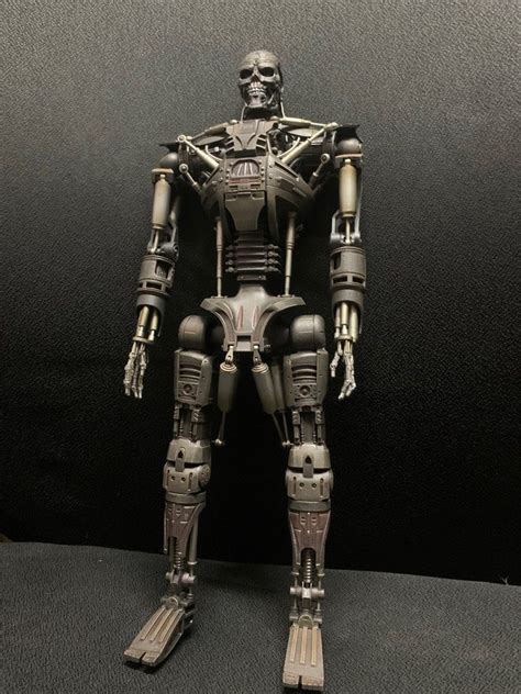 hot toys Terminator 未來戰士 hottoys 模型 figure 玩具 T T 吋 巨型骨架 興趣及遊戲 玩具 遊戲類 Carousell