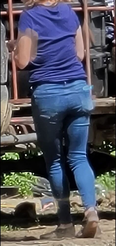 Cute Neighbor In Jeans Ass Forum