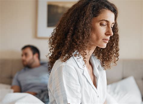 Signs She Might Be Cheating: Clues Every Partner Should Watch For - Hunter Games Magazine