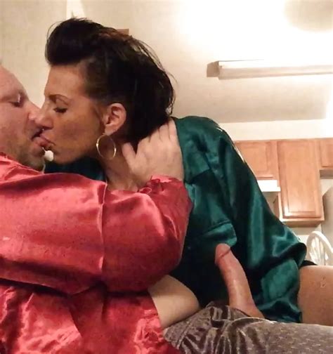 Sexy Satin Glamour Milf Set 32 Nude Pics XHamster