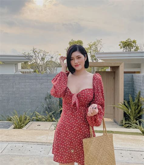 Hot girl RMIT gây choáng với chiều cao chới với và số đo vòng 3 không thể nào chê được Phụ