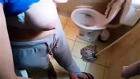 Blondes Girl mit natürlichen Titten kriegt einen facial nach dem Sex xHamster