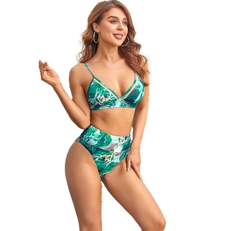 4 Hot Sexy Diana Marmol Bikini Pics