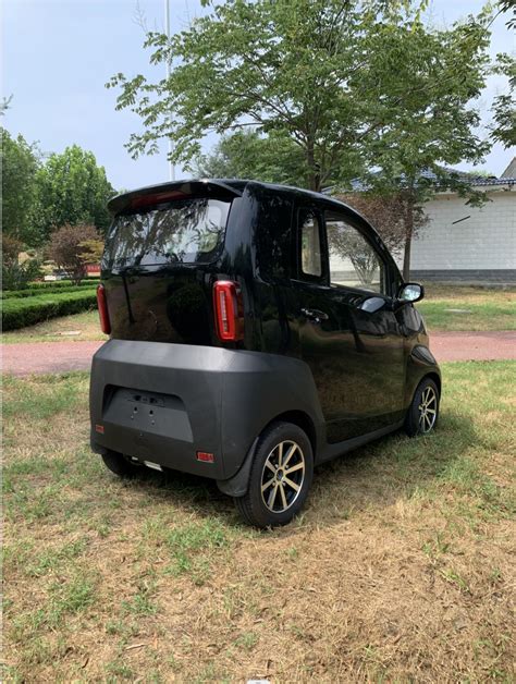 Popular Eec Coc Passenger Enclosed Wheel Electric Cabin Scooter Car