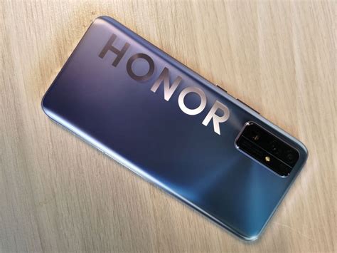 It's official: Huawei has sold its Honor smartphone brand