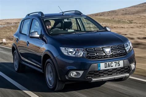 Dacia Sandero Stepway in yeni fiyat listesi dikkat çekiyor İşte Nisan