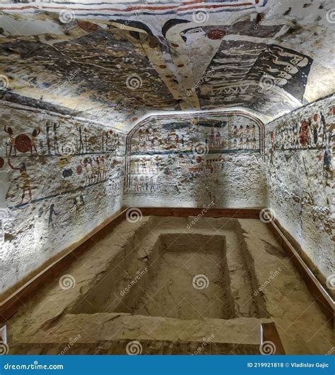 Complete Valley Of The Kings: Tombs And Treasures Of Egypt's Greatest Pharaohs 9