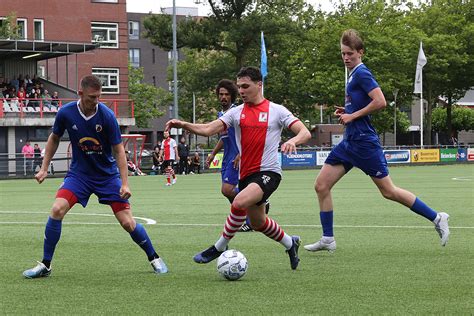 Oefenvoetbal Rkavv Bepaalt In Slotfase Eindstand Op Bij Rkdeo