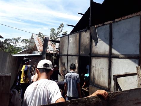 Ditinggal Ke Kebun Rumah Dilalap Api