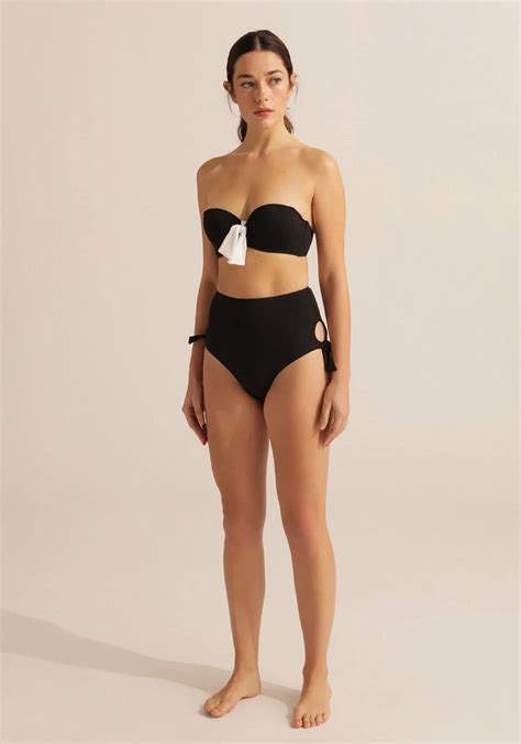 20 Modèles de Bikini En Taille Haute Pour Avoir Une Coupe Parfaite