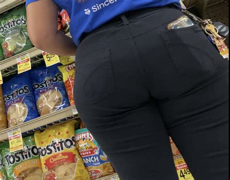 Nice Ass Milf In Jeans Tight Jeans Forum