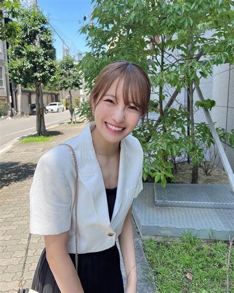 小嶋花梨さんのインスタグラム写真 小嶋花梨instagram 「5年に1度のミニスカコーデ🫧 ⁡ ⁡ Emoda ミニスカ Zara ドクターマーチン」7月21日 20時28分