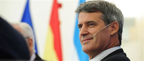 Prat Gay En el primer mes y medio de la cuarentena la actividad económica cayó más que en los