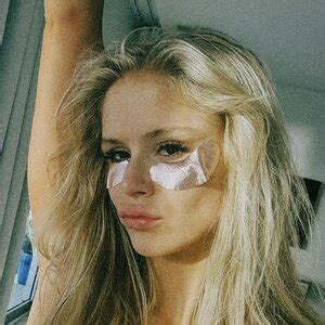 Erin Moriarty Erinelairmoriarty Nude Fapullo