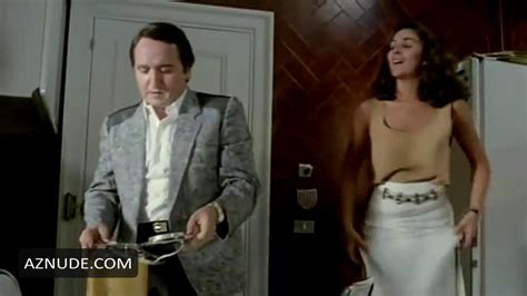 Cuatro Mujeres Y Un Lio Nude Scenes Aznude