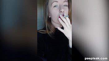 Amateur Hottie Loves Smoking And Masturbating XVIDEOS