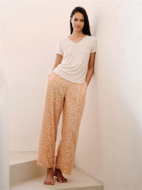 Shop Looks For「sheer Lounge Top」 Uniqlo Us