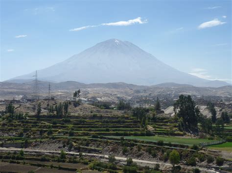 al pie del volcan misti arequipa peru