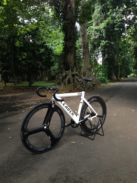 leader bike   pedal room