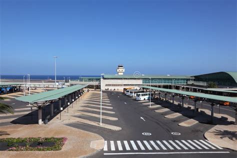 Fuerteventura Airport editorial photo. Image of parking - 19170321